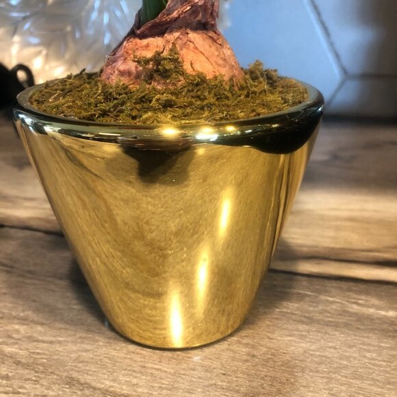 THRESHOLD CHRISTMAS ARTIFICIAL RED AMARYLLIS IN GOLD POT NEW - Picture 5 of 6